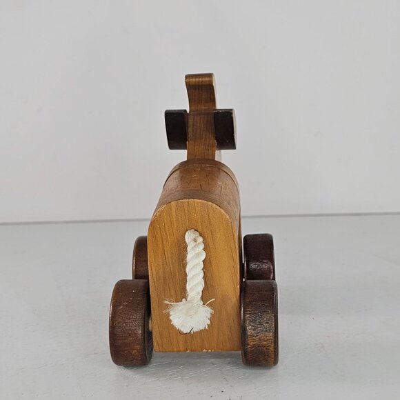 Classic Wooden Goat Pull Toy W/ Wheels Kids Play Collection Selandia Kinderland - Picture 4 of 8